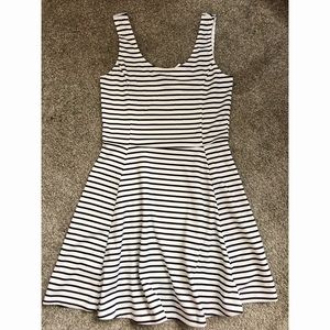 NEVER WORN!!! H&M Striped Skater Dress